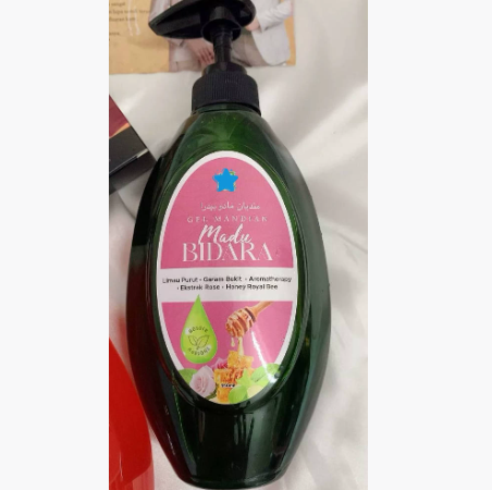 Floral-scented body wash