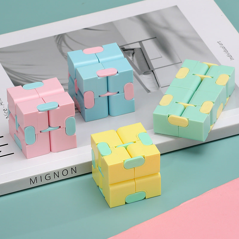 Infinite Rubik's Cube Macaron-colored fingertip